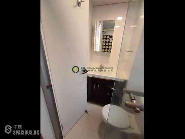 Sai Ying Pun - Tat Hing Building 04
