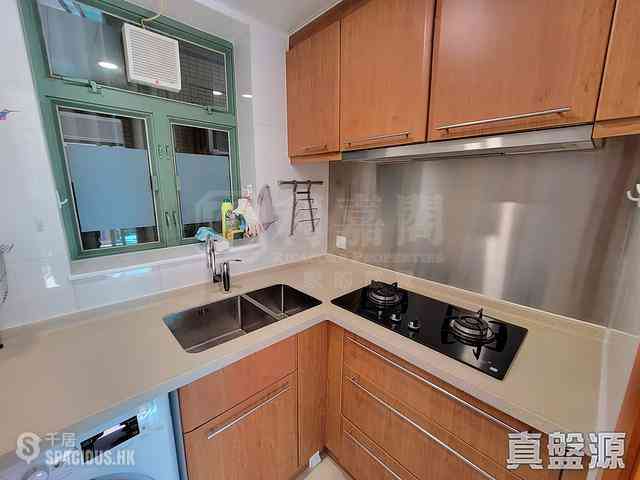 Tseung Kwan O - The Grandiose Block 2 04