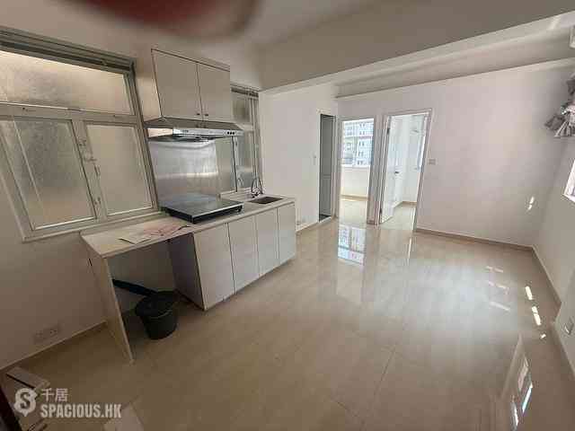 Sai Ying Pun - Samtoh Building 01