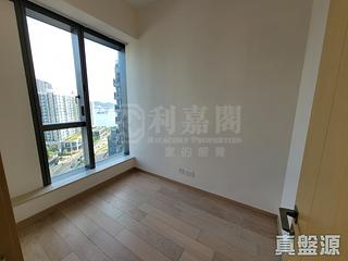 Tseung Kwan O - Twin Peaks Block 2 06