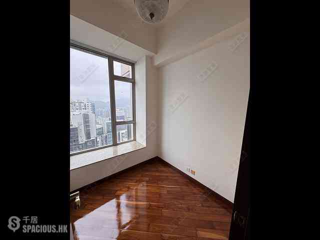 Tai Kok Tsui - One Silversea 04