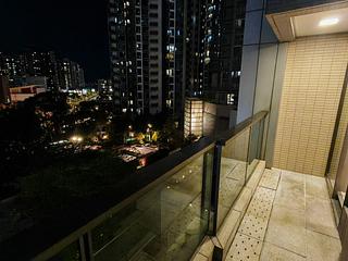 Tseung Kwan O - The Wings IIIB 02
