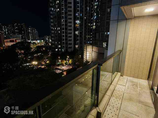 Tseung Kwan O - The Wings IIIB 02