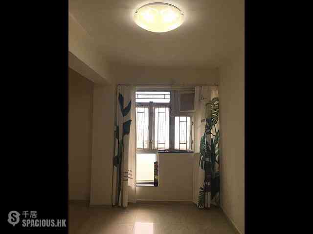 Sai Ying Pun - Lee Wah Mansion 08