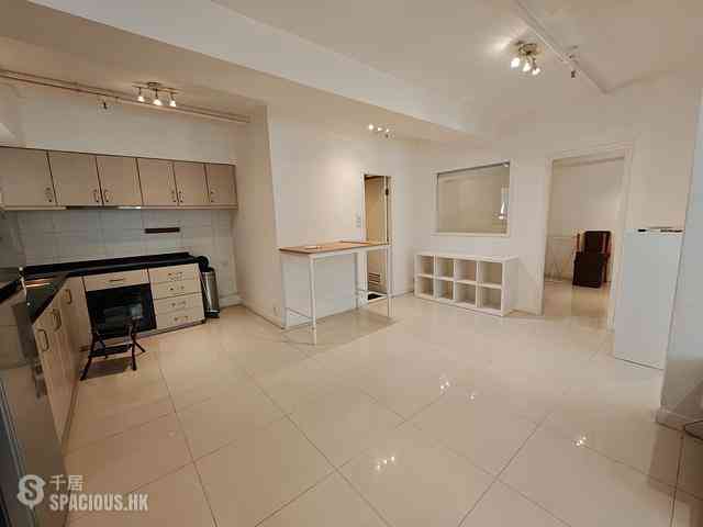Sheung Wan - 8-10, Mercer Street 02