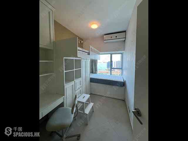 Tung Chung - Coastal Skyline Phase 1 Block 2 06
