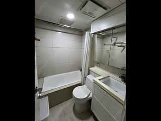 Tung Chung - Coastal Skyline Phase 1 Block 2 08
