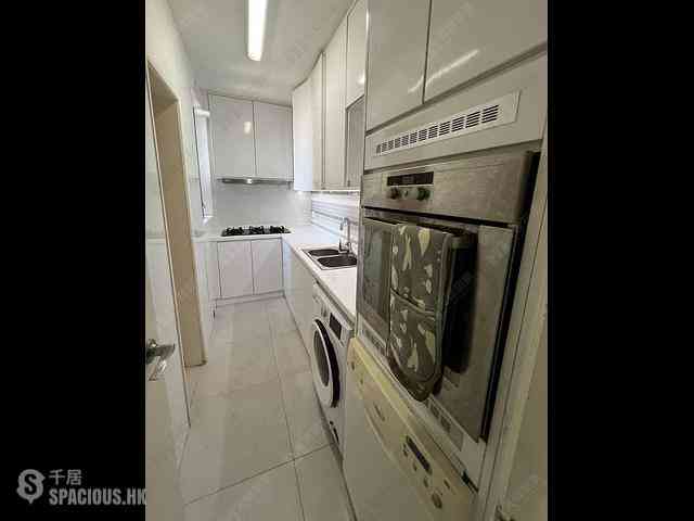 Tung Chung - Coastal Skyline Phase 1 Block 2 09