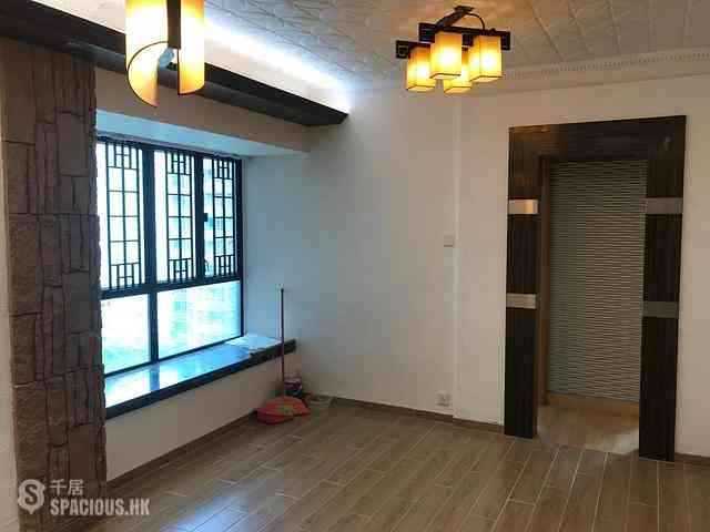 Tseung Kwan O - Finery Park Block 2 02