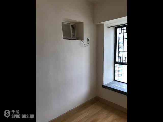 Tseung Kwan O - Finery Park Block 2 04