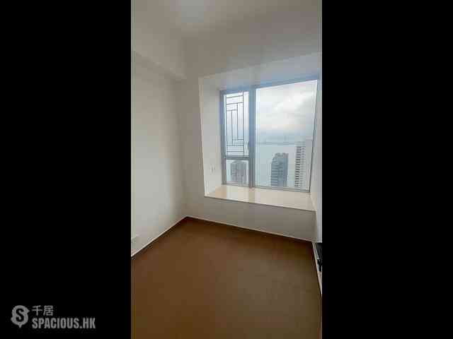 Sai Ying Pun - Island Crest Block 2 04