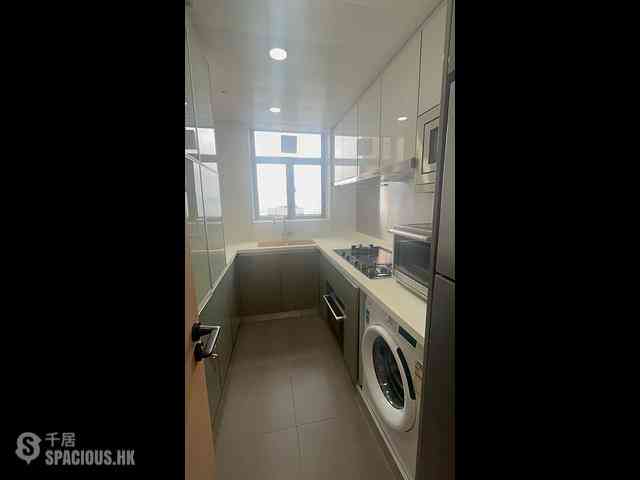 Sai Ying Pun - Island Crest Block 2 05