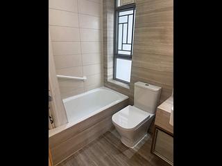 Sai Ying Pun - Island Crest Block 2 06