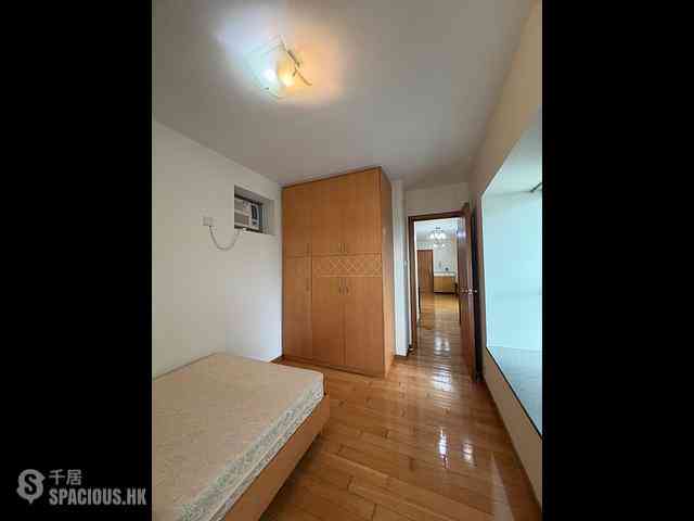 Tung Chung - Seaview Crescent Block 5 05
