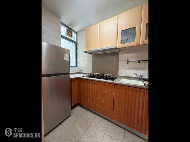 Tung Chung - Seaview Crescent Block 5 06