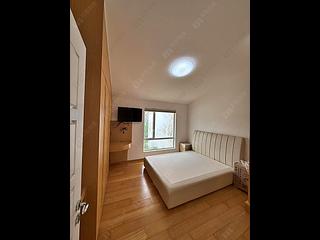 The Peak - Strawberry Hill 10