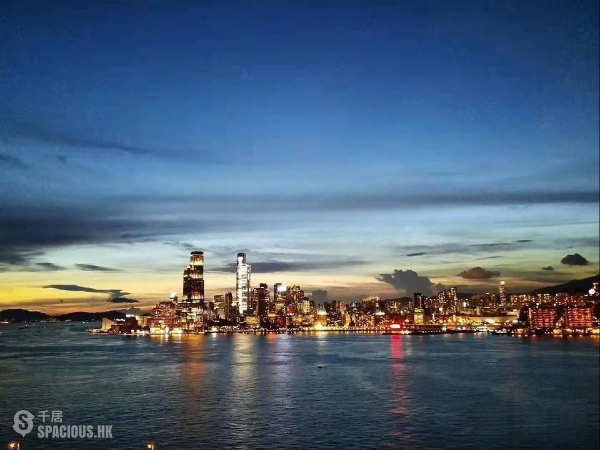 Fortress Hill - Harbour Glory 01