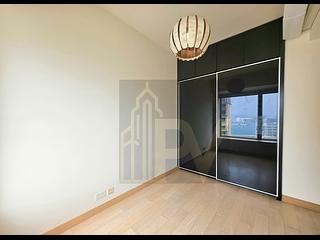 Sai Ying Pun - Island Crest 04