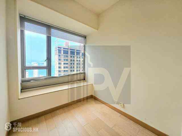 Sai Ying Pun - Island Crest 03