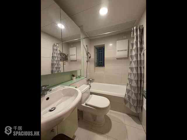 Tung Chung - Coastal Skyline Phase 1 Block 3 06