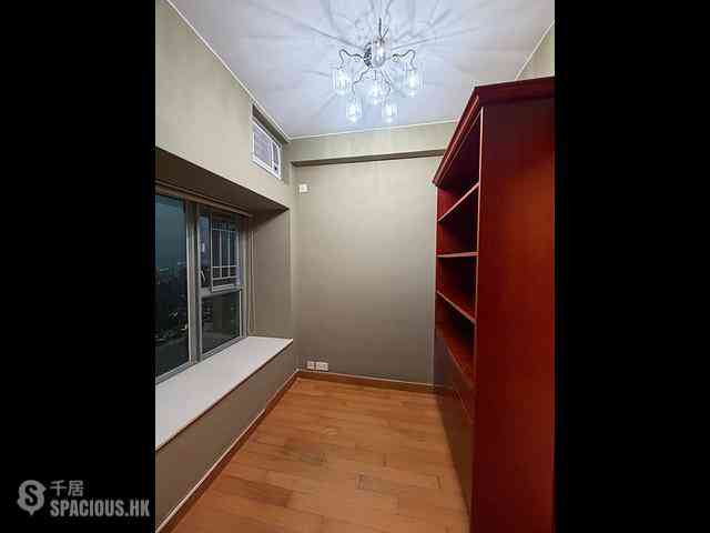 Tung Chung - Coastal Skyline Phase 1 Block 3 07