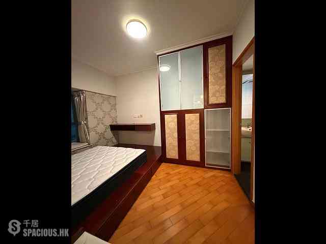 Tung Chung - Coastal Skyline Phase 1 Block 3 12
