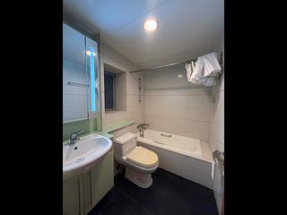 Tung Chung - Coastal Skyline Phase 1 Block 3 08