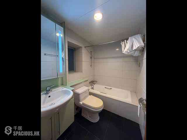 Tung Chung - Coastal Skyline Phase 1 Block 3 08