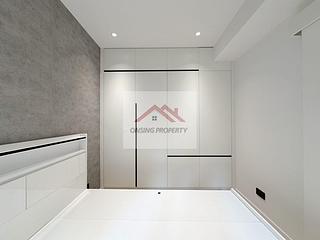 Wan Chai - Hang Tak Building 08