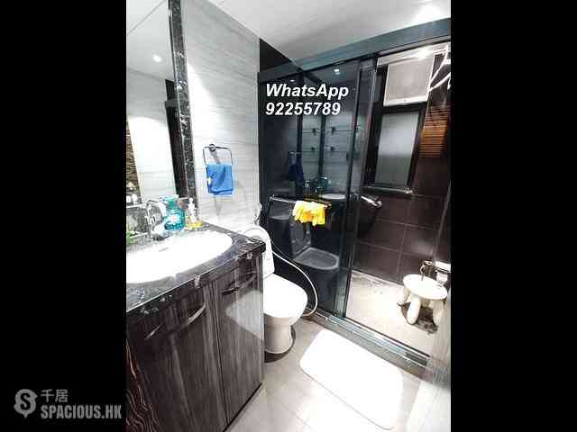 Sheung Wan - 28-30, Queen Street 06