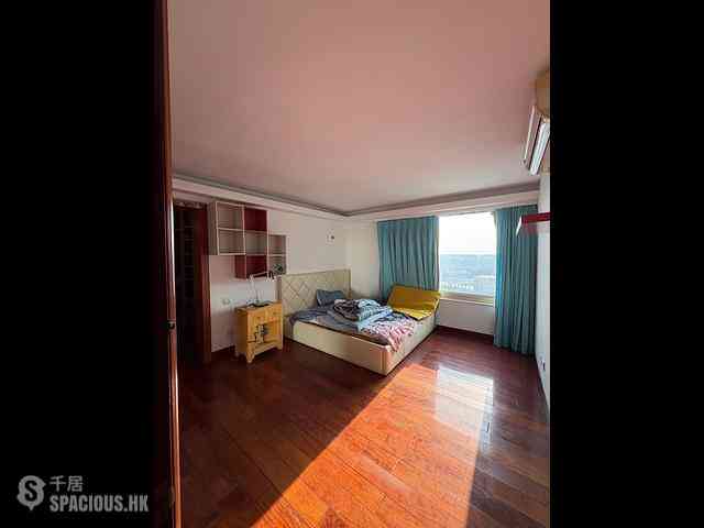 Pok Fu Lam - Baguio Villa Block 18 06