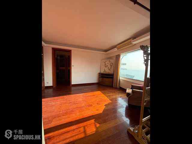 Pok Fu Lam - Baguio Villa Block 18 16