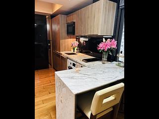Mid Levels Central - Gramercy 04