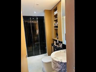 Mid Levels Central - Gramercy 05