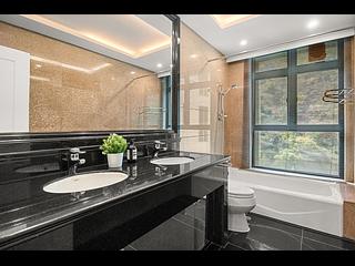 Mid Levels Central - The Harbourview 11