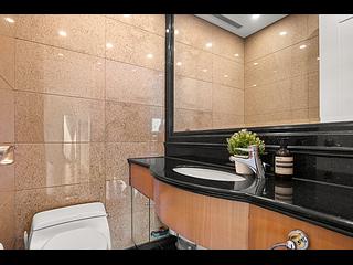 Mid Levels Central - The Harbourview 13