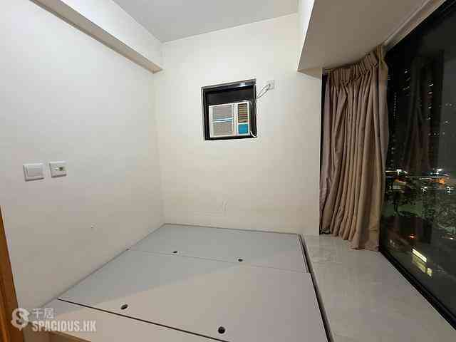 Wan Chai - 112, Johnston Road 04