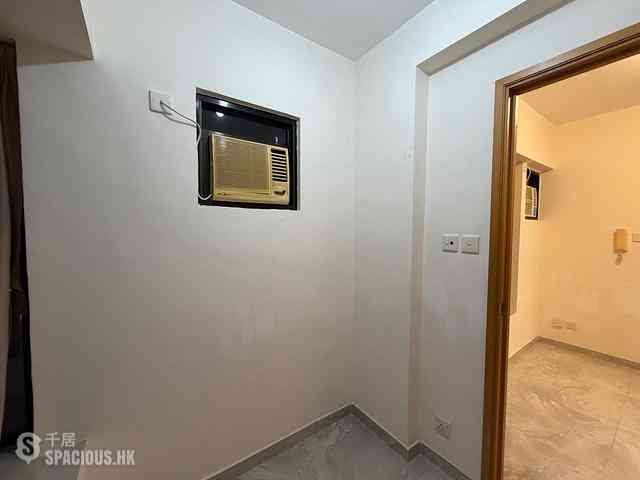 Wan Chai - 112, Johnston Road 02