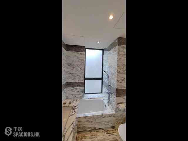Tai Hang - The Warren 10