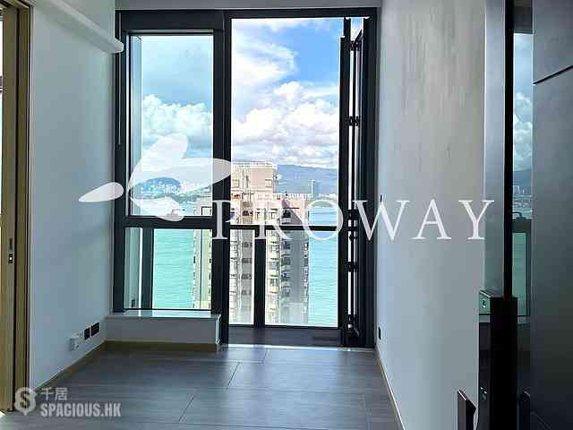 Sai Ying Pun - Two・Artlane 01