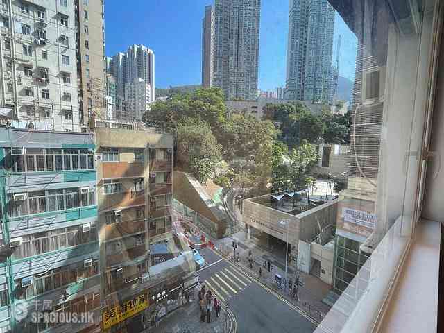 Kennedy Town - Ka Ming Building 01
