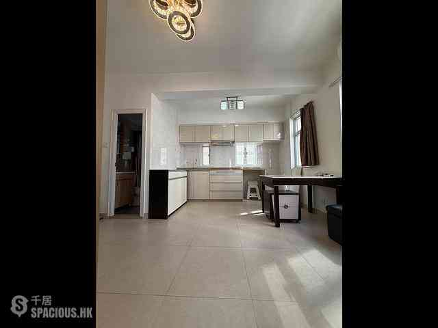 Kennedy Town - Ka Ming Building 02