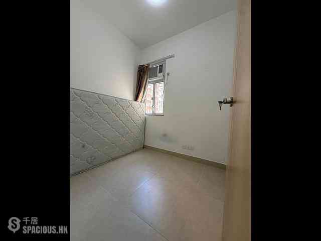Kennedy Town - Ka Ming Building 05
