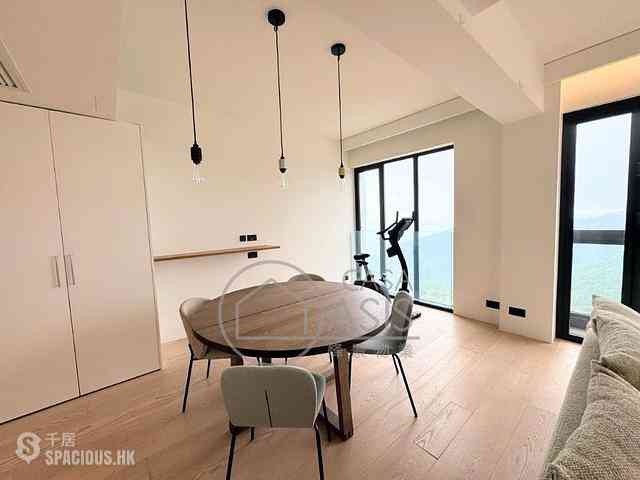 The Peak - Kellett Heights 02
