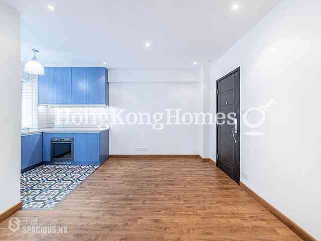 Causeway Bay - Lai Yuen Apartments 01