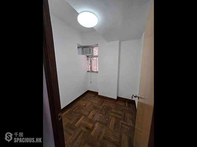 Wan Chai - Chung Nam Mansion 04
