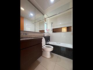 Tung Chung - Coastal Skyline Phase 4 Le Bleu Deux Block 7 04