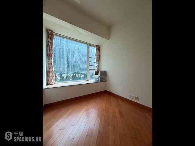 Tung Chung - Coastal Skyline Phase 4 Le Bleu Deux Block 7 05