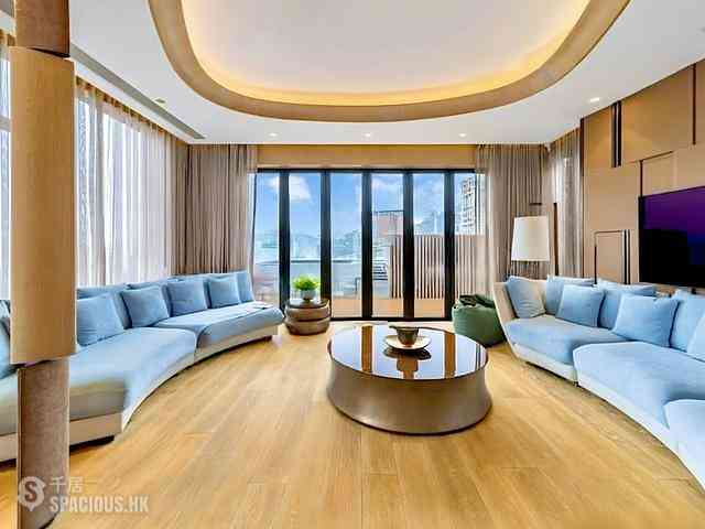 Mid Levels Central - Gramercy 05
