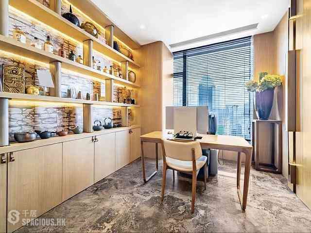 Mid Levels Central - Gramercy 27